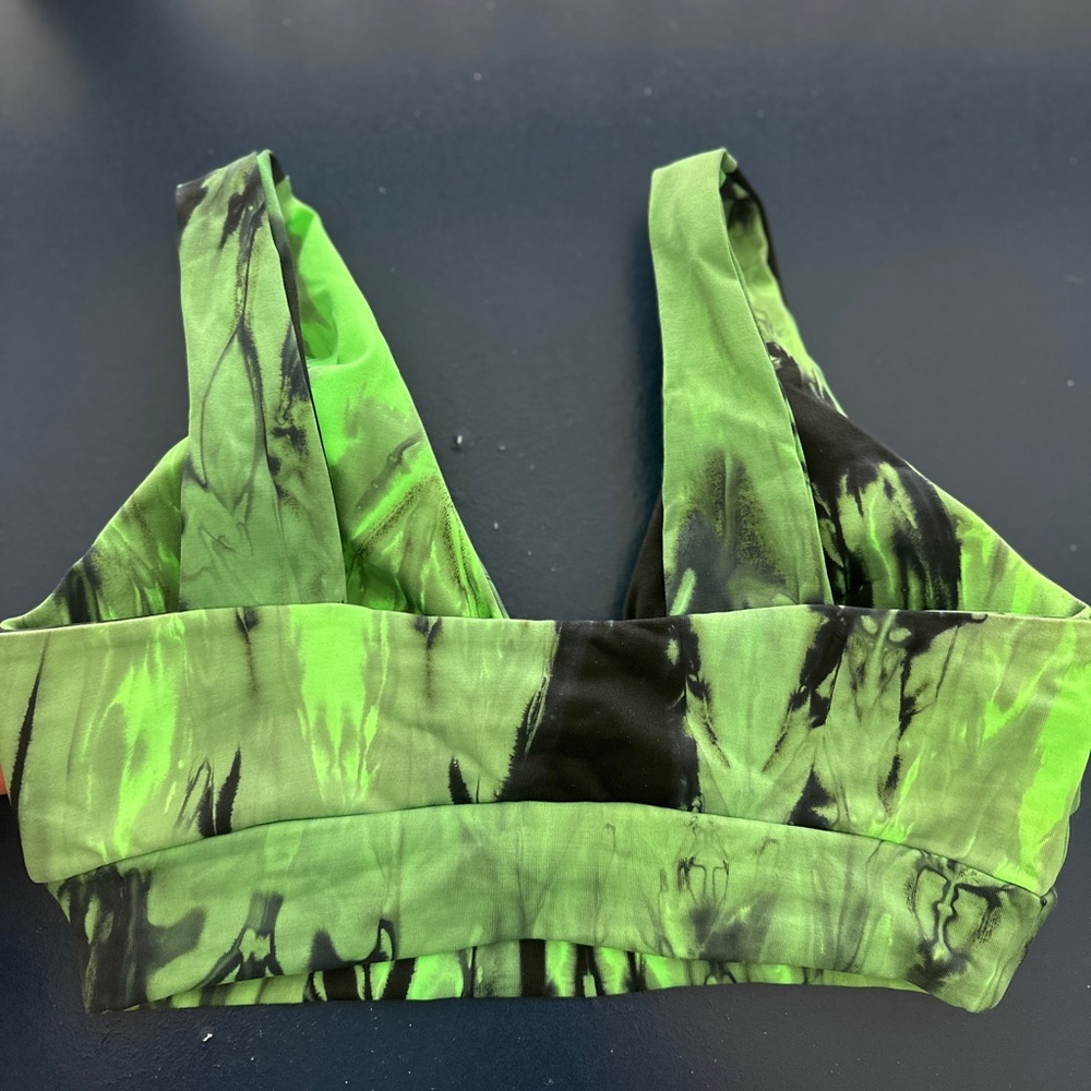 Sport top - Picture 2 of 2